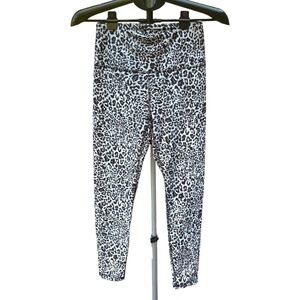 Balance Collection Cheetah Print Capri Leggings Women’s M Athletic Yoga Workout